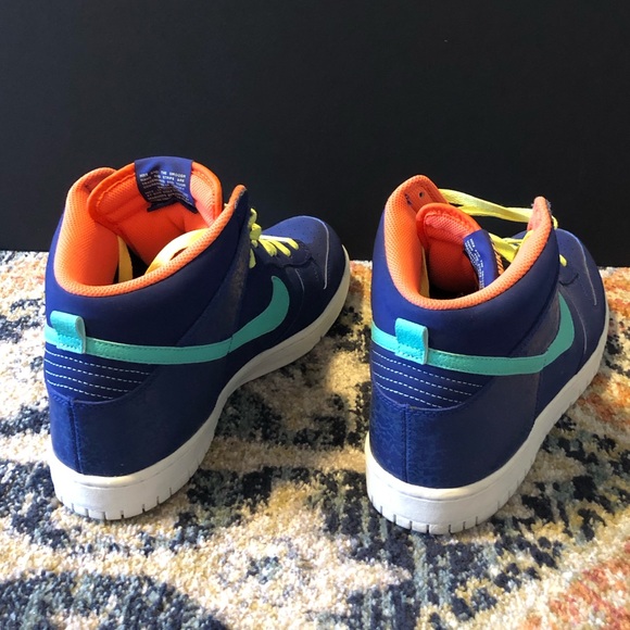 Nike High Top Sneakers - Picture 2 of 4